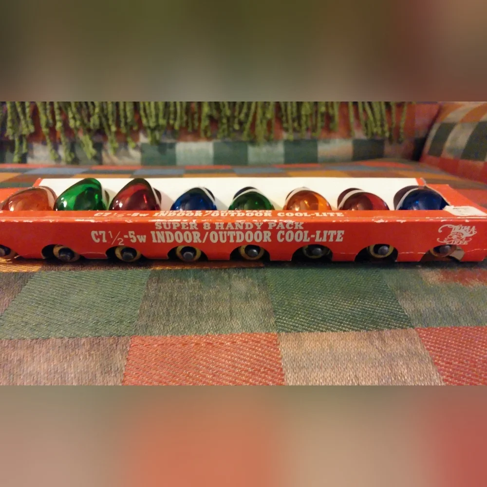 Vintage Christmas Bulbs Cool Lite Indoor Outdoor C 7 1/2 5 Watt Super 8 Kmart